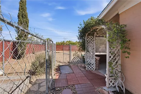 Exterior - 2391 E Mcvicar Ave, Kingman, AZ 86409 photo 24 of 27