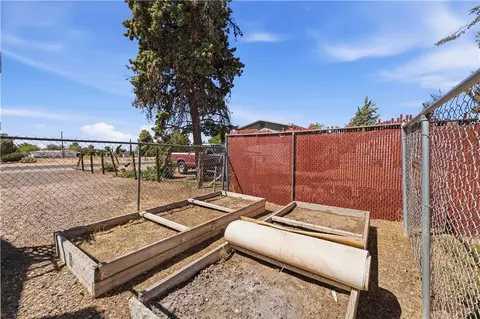 Exterior - 2391 E Mcvicar Ave, Kingman, AZ 86409 photo 23 of 27