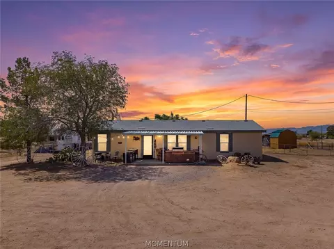 5146 W Burro Dr, Golden Valley, AZ 86413