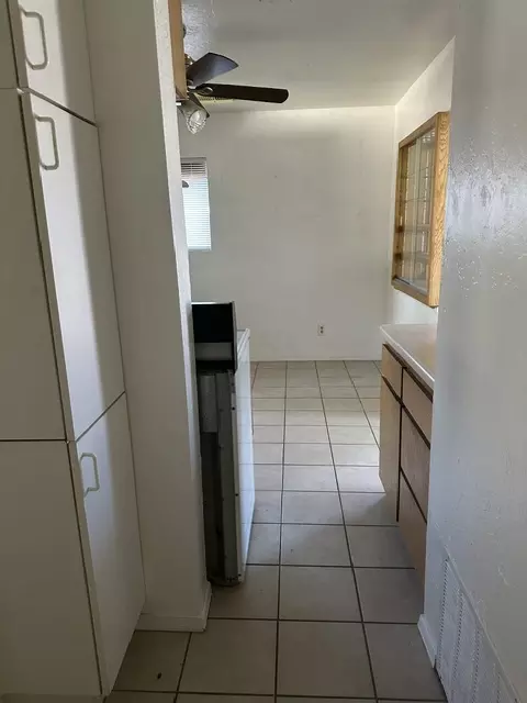 Entry Way - 3226 E Thompson Ave, Kingman, AZ 86409 photo 4 of 4