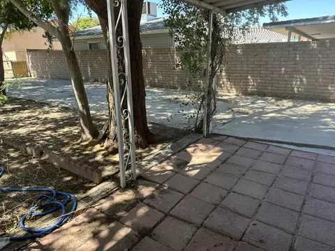 Exterior - 3226 E Thompson Ave, Kingman, AZ 86409 photo 2 of 8