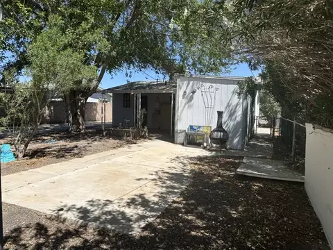 Exterior - 3226 E Thompson Ave, Kingman, AZ 86409 photo 5 of 8