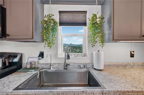 Kitchen - 11125 E Prospect Dr, Kingman, AZ 86401 photo 7 of 7