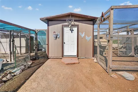 Exterior - 11125 E Prospect Dr, Kingman, AZ 86401 photo 10 of 21