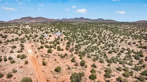 View/Area - 11125 E Prospect Dr, Kingman, AZ 86401 photo 18 of 26