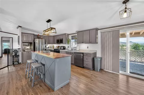 Kitchen - 11125 E Prospect Dr, Kingman, AZ 86401 photo 4 of 7