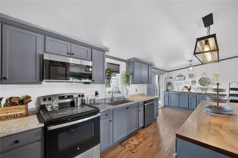 Kitchen - 11125 E Prospect Dr, Kingman, AZ 86401 photo 1 of 7