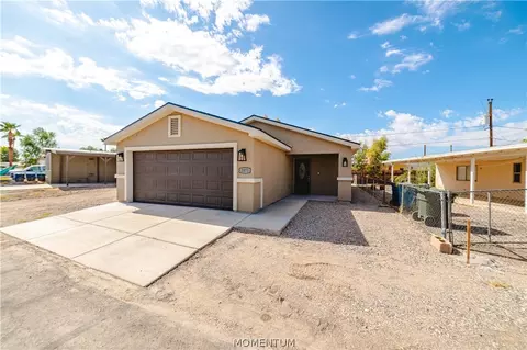 2071 Sweetwater Dr, Bullhead City, AZ 86442