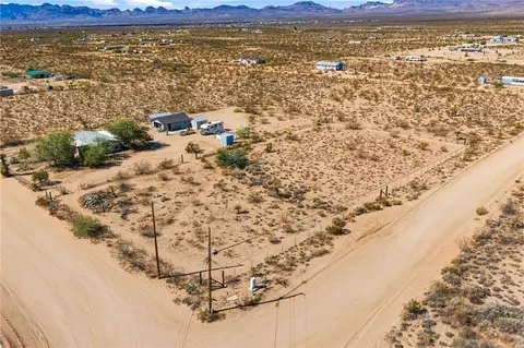 5490 Laguna Rd, Golden Valley, AZ 86413
