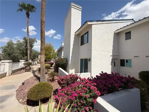 1800 Clubhouse Dr #B16, Bullhead City, AZ 86442