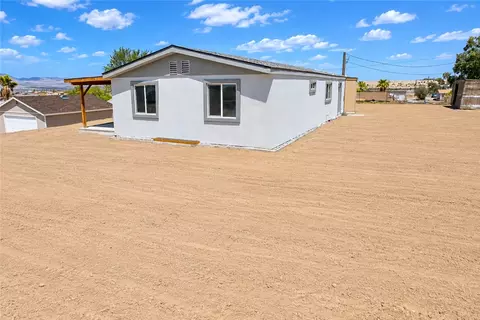 2442 E Blackfoot Rd, Fort Mohave, AZ 86426