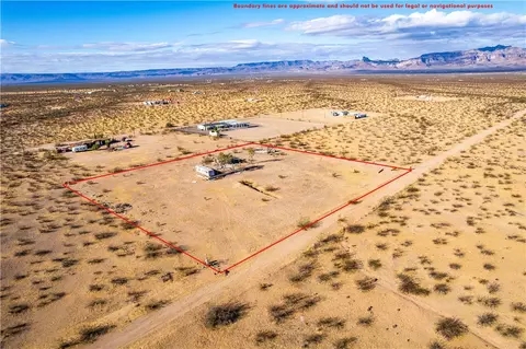 4590 W Imperial Dr, Golden Valley, AZ 86413
