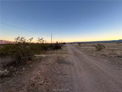 215-09 014c Centennial, Golden Valley, AZ 86413
