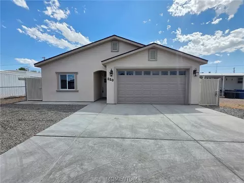 520 Harbor Dr, Bullhead City, AZ 86442