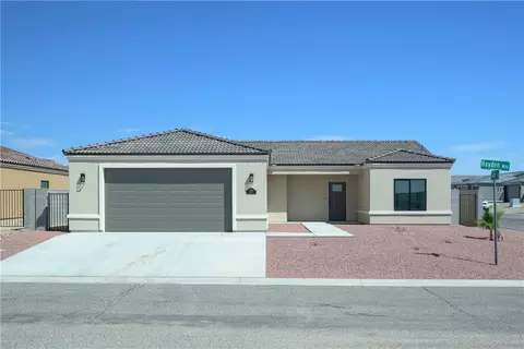 2219 E Hayden St, Fort Mohave, AZ 86426