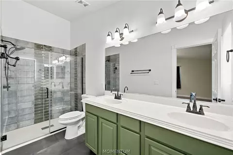 Bath - 3833 E Suffock Ave, Kingman, AZ 86409 photo 1 of 3