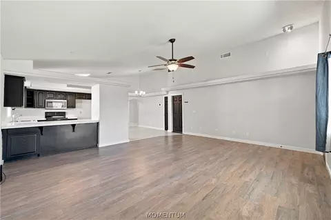 Living - 3833 E Suffock Ave, Kingman, AZ 86409 photo 3 of 5