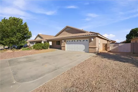 Exterior - 3833 E Suffock Ave, Kingman, AZ 86409 photo 3 of 6