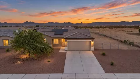 479 S Glen Canyon Rd, Golden Valley, AZ 86413