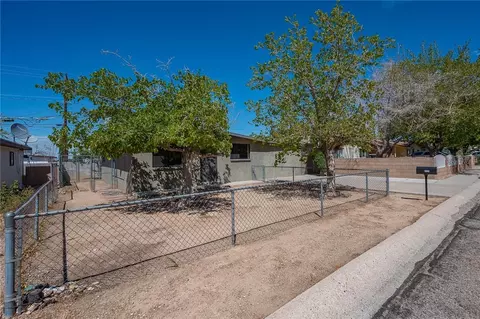 Exterior - 2115 Davis Ave, Kingman, AZ 86401 photo 16 of 17