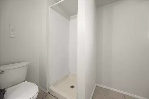 Bath - 2115 Davis Ave, Kingman, AZ 86401 photo 3 of 3