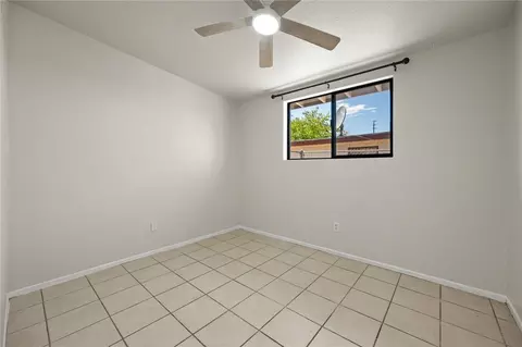 Bedroom - 2115 Davis Ave, Kingman, AZ 86401 photo 6 of 12