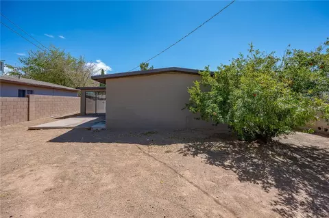 Exterior - 2115 Davis Ave, Kingman, AZ 86401 photo 15 of 17