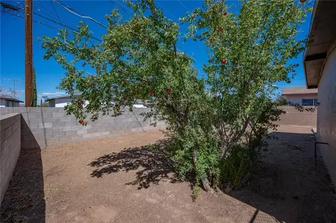 Exterior - 2115 Davis Ave, Kingman, AZ 86401 photo 9 of 17