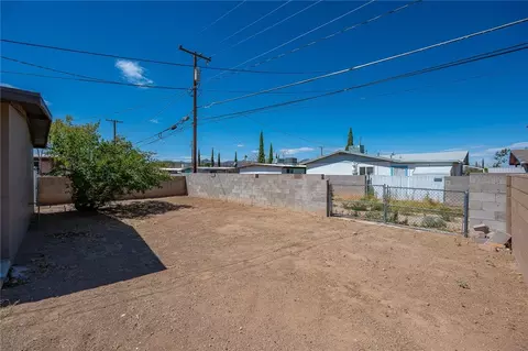 Exterior - 2115 Davis Ave, Kingman, AZ 86401 photo 7 of 17