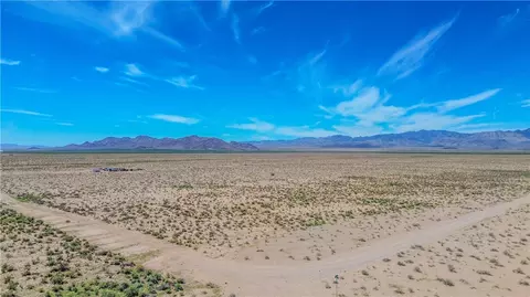 12393 Jemez Rd, Kingman, AZ 86401
