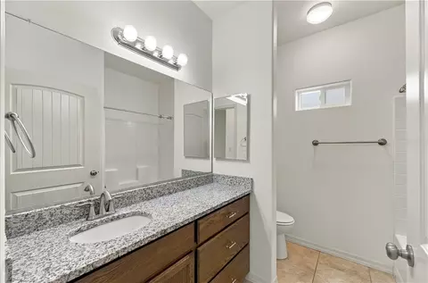 Bath - 3352 N Apache St, Kingman, AZ 86401 photo 5 of 5