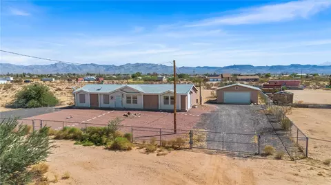 868 S Colorado Rd, Golden Valley, AZ 86413