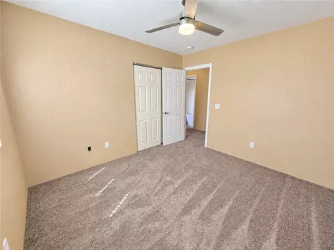Bedroom - 955 E Beverly Ave, Kingman, AZ 86409 photo 1 of 7