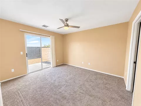 Bedroom - 955 E Beverly Ave, Kingman, AZ 86409 photo 5 of 7