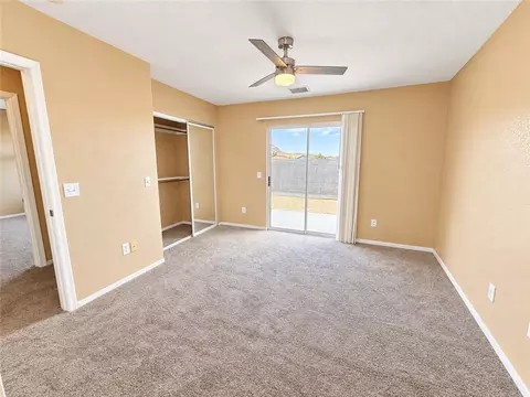 Bedroom - 955 E Beverly Ave, Kingman, AZ 86409 photo 6 of 7