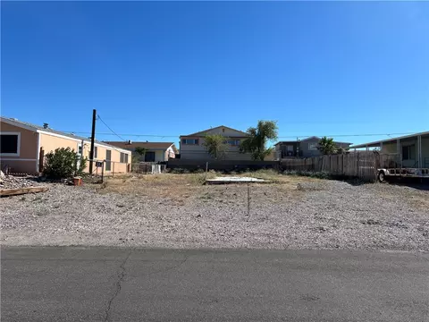 192 Tedford Ave, Bullhead City, AZ 86429
