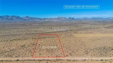 2677 S Tombstone Trl, Golden Valley, AZ 86413