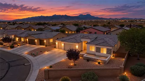 View/Area - 3780 Katie Lane Loop, Kingman, AZ 86401 photo 1 of 9
