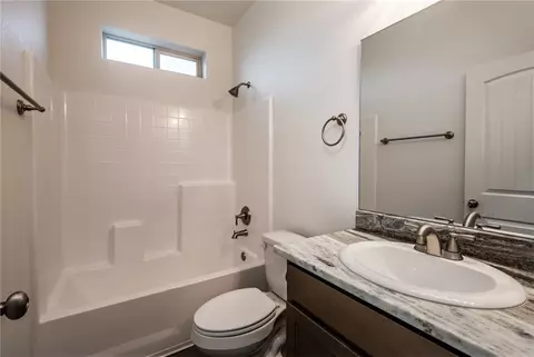 Bath - 3379 Rusty Spur Ave, Kingman, AZ 86409 photo 2 of 2