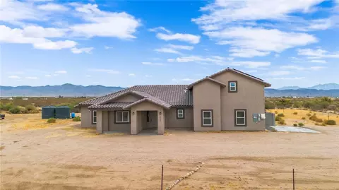 3636 N La Osa Rd, Golden Valley, AZ 86413