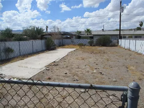 1813 Diamond Dr, Bullhead City, AZ 86442