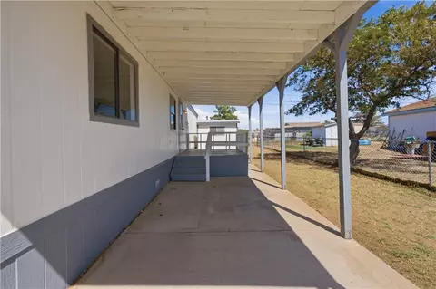 Exterior - 3139 E Packard Ave, Kingman, AZ 86409 photo 2 of 4