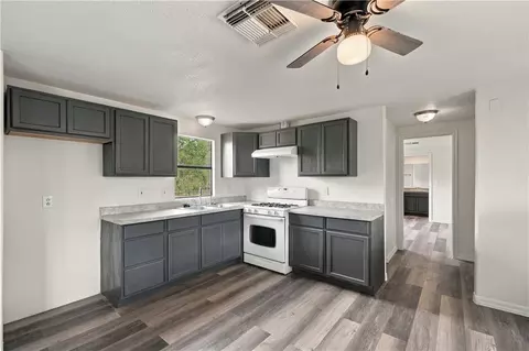 Kitchen - 3139 E Packard Ave, Kingman, AZ 86409 photo 1 of 2