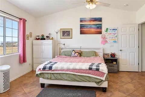 Bedroom - 7560 E Cayuse Dr, Kingman, AZ 86401 photo 1 of 4
