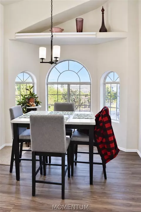 Dining - 7560 E Cayuse Dr, Kingman, AZ 86401 photo 1 of 1