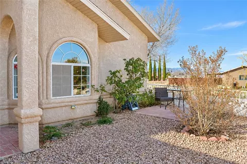 Exterior - 7560 E Cayuse Dr, Kingman, AZ 86401 photo 7 of 11