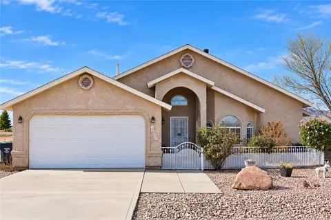 Exterior - 7560 E Cayuse Dr, Kingman, AZ 86401 photo 3 of 11