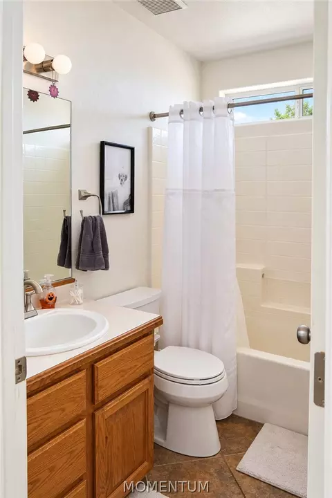 Bath - 7560 E Cayuse Dr, Kingman, AZ 86401 photo 4 of 5