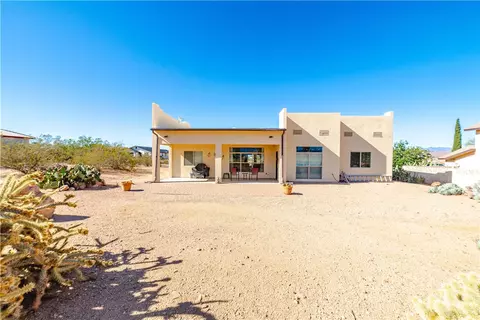 Exterior - 7683 E Oxbow Dr, Kingman, AZ 86401 photo 10 of 17