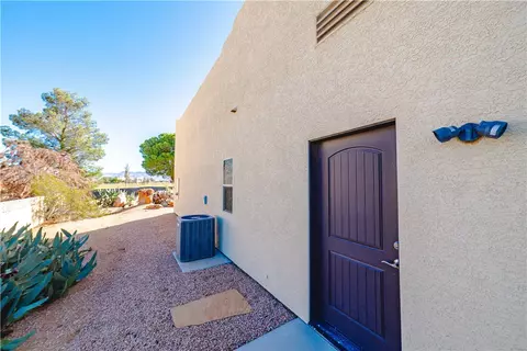 Exterior - 7683 E Oxbow Dr, Kingman, AZ 86401 photo 15 of 17
